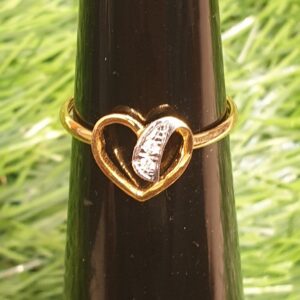 Light weight fancy ladies ring