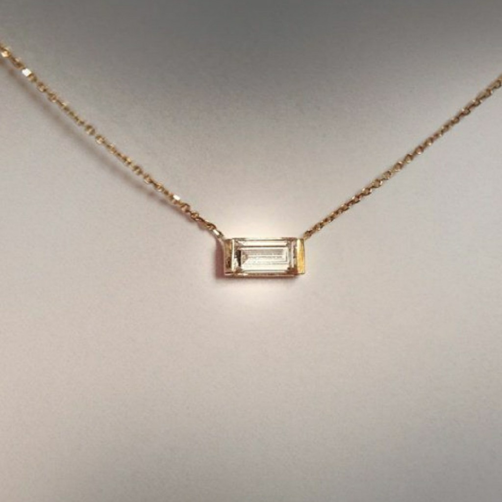 916 chain with stone