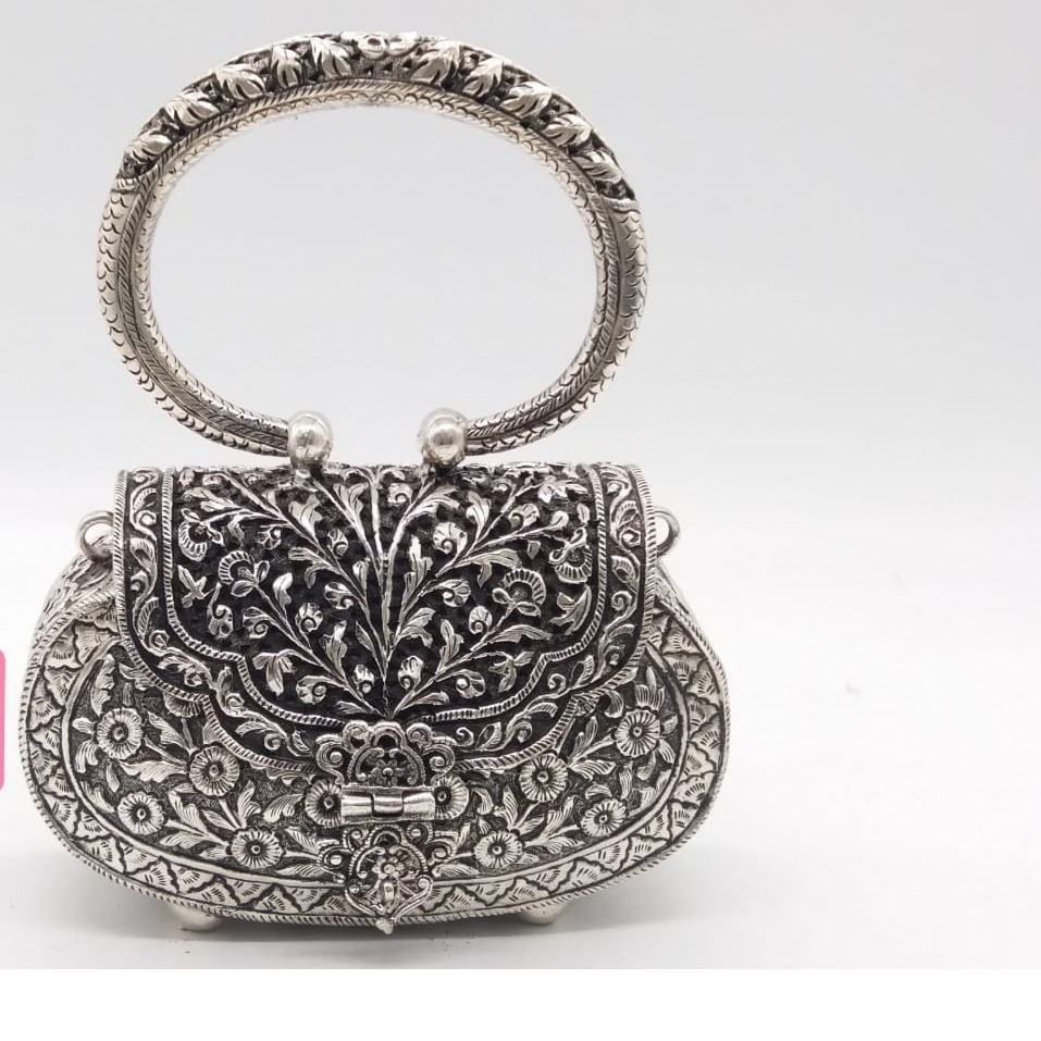 Mesmerizing Real Silver Heirloom Purse Classic Bag In Fine Carvings