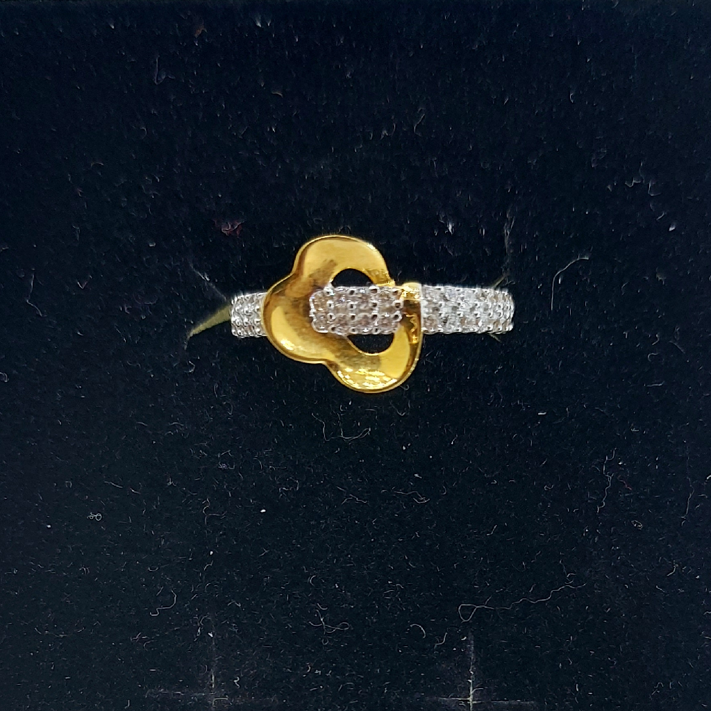 916 Gold CZ Designer Ring For Women - Image 3