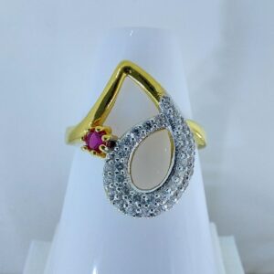 Ladies F. Ring