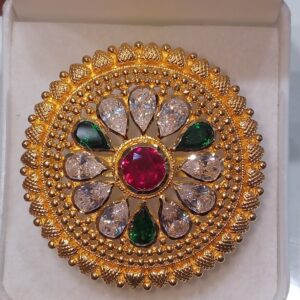 Ladies Queen Antique F. Ring