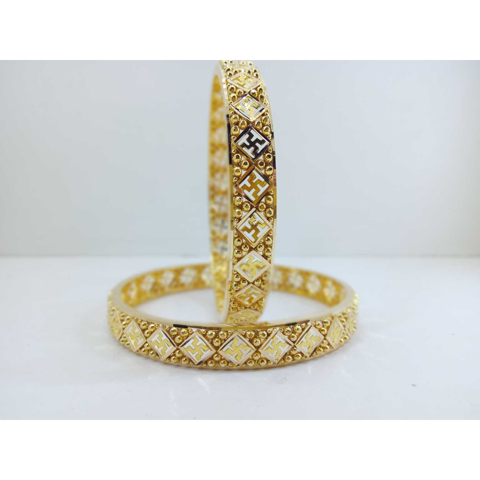 916 gold chandan chudi,traditional gujrati bangles, 25 grams apprx. - Image 2