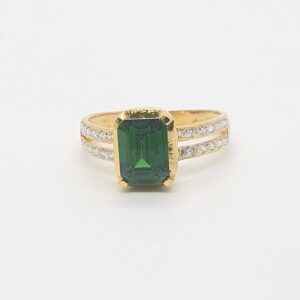 91.6 Gold Green Stone Ladies Ring