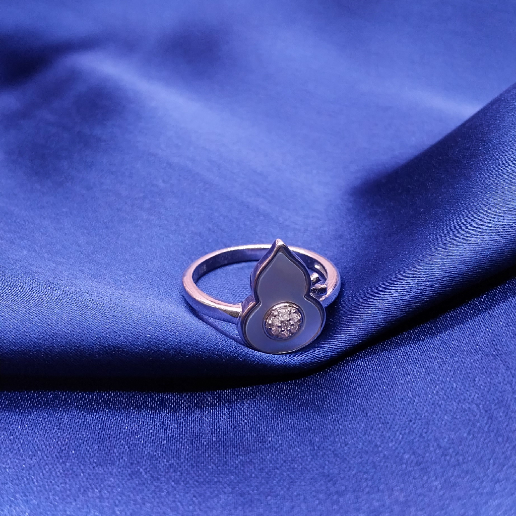 92.5 Silver Fancy Ladies Ring