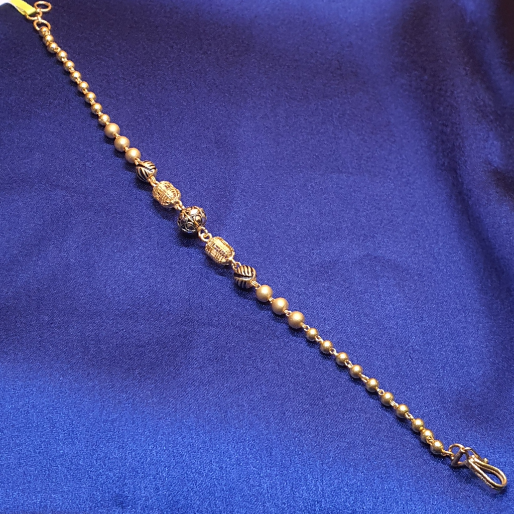 22.k Gold Antique Fancy Ladies Bracelet - Image 2