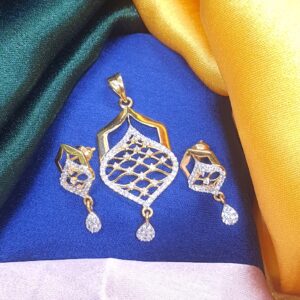 Gold 22.k Daimand Fancy Pendant Set