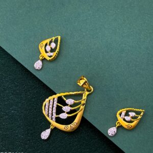 22k fancy diamond pendant set
