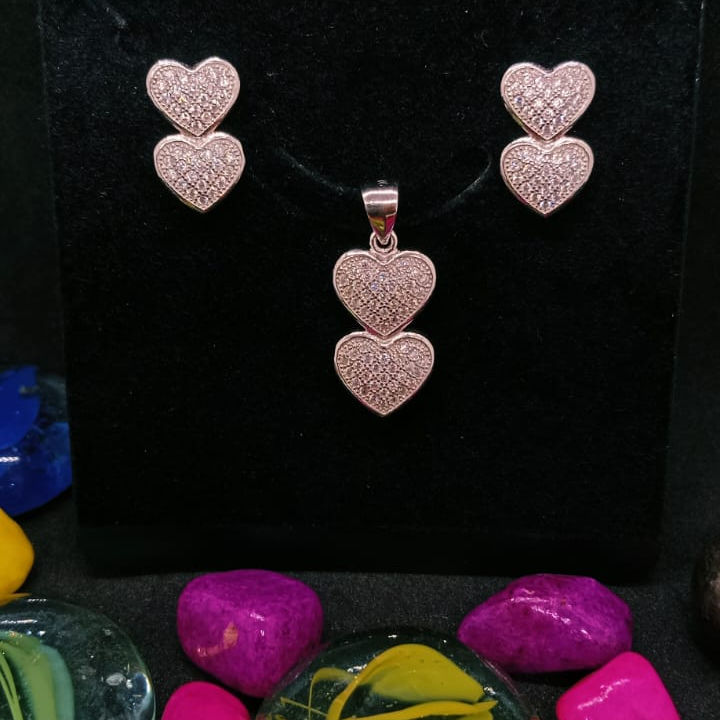Silver 9.25 Heart Shape Pendant Set
