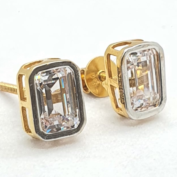 Gold 91.6 Fancy Diamond Earrings