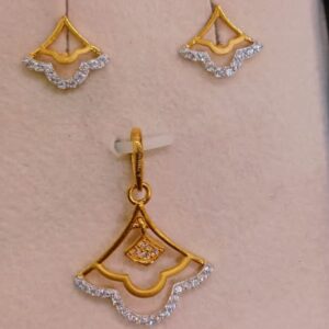 Gold 22k Triangle Shape Flower Design