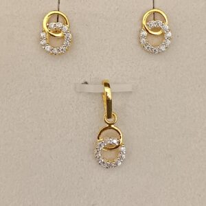Fancy Design Pendant Set