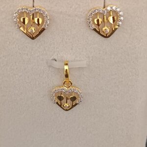 Heart shape fancy ladies pendant set