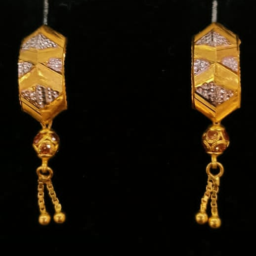 Good 22k J Design Earrings