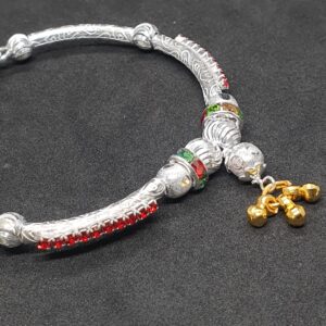 Silver kada ma shrimant rakhadi