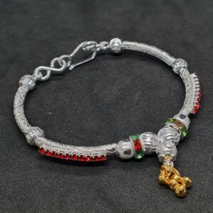 Silver kada ma shrimant rakhadi