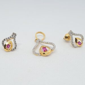 Gold 91.6 Fancy Diamond Pendant Set