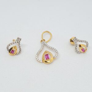 Gold 91.6 Fancy Diamond Pendant Set