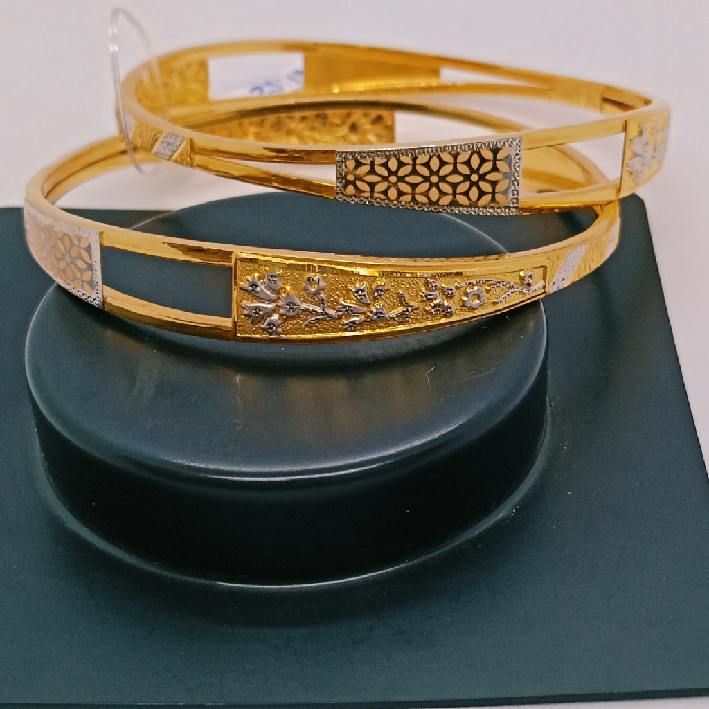 22k Gold Ladies Bangle