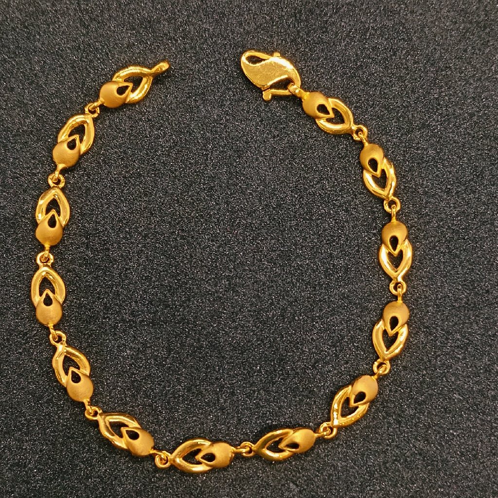 22k Gold Ladies Bracelet