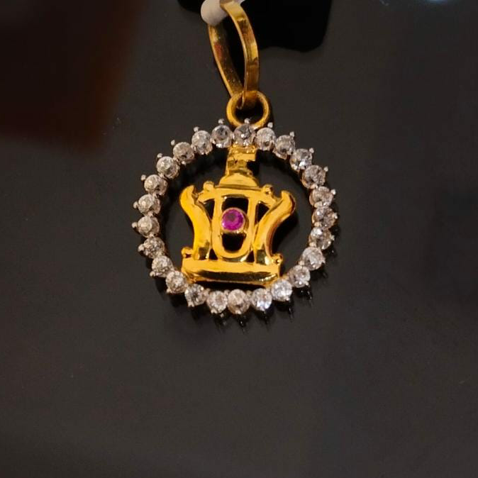 22k Gold Diamond Pendant