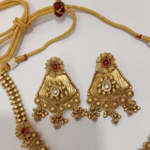 Imitation necklace set
