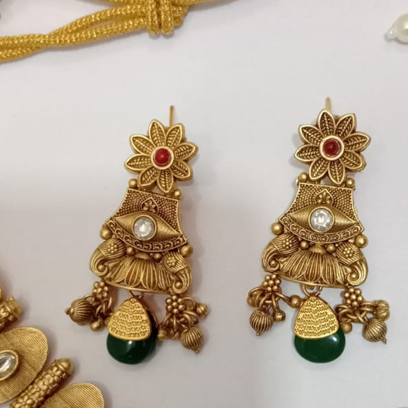 Imitation necklace set - Image 2