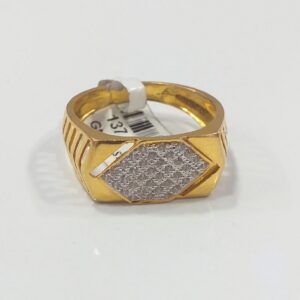 Gold 91.6 White Diamond Fancy Gents Ring