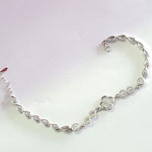 92.5 Silver taraash Floral Diamond Fancy Bracelet