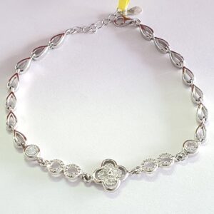92.5 Silver taraash Floral Diamond Fancy Bracelet
