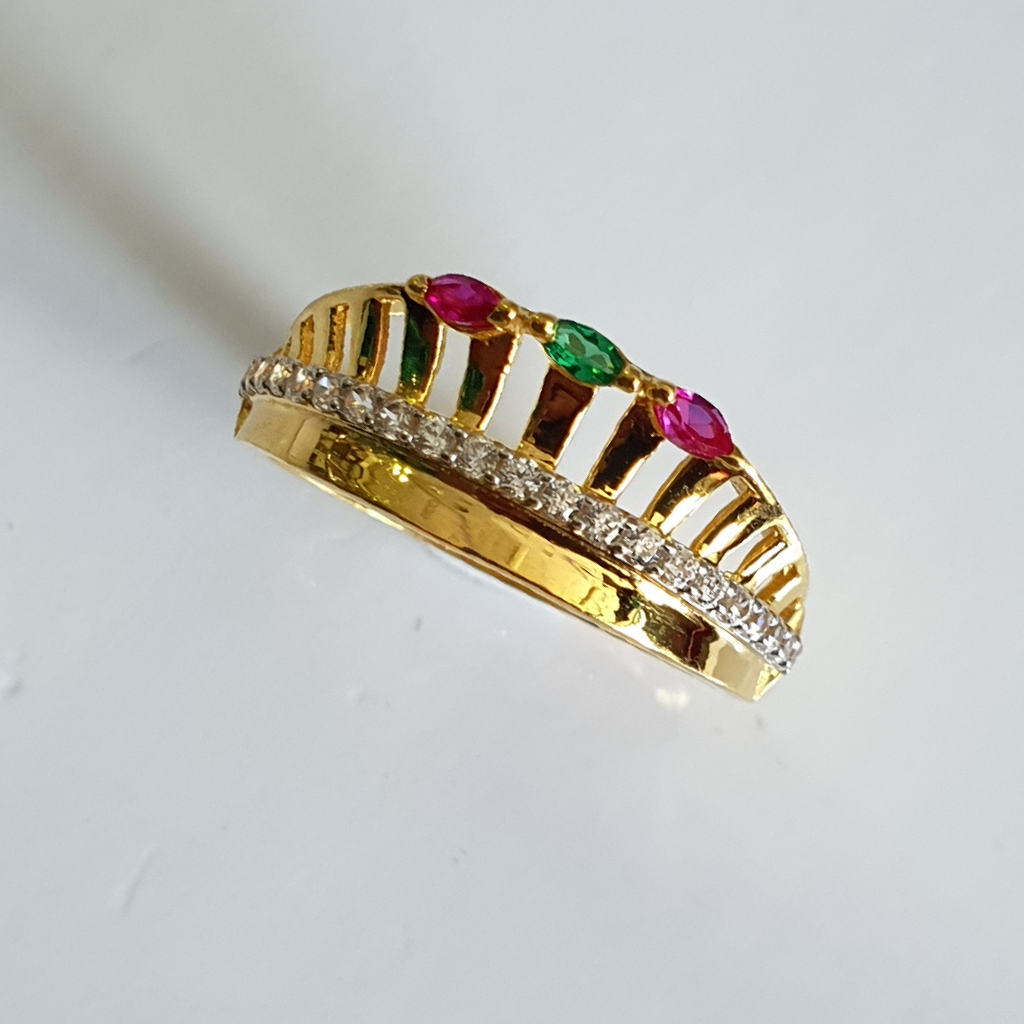 22k 91.6 Gold Queen Taj Diamond Fancy Design For Women Ring - Image 3