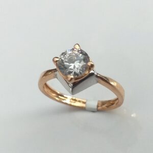 18 k Rose gold Singal Diamonds Women Ring