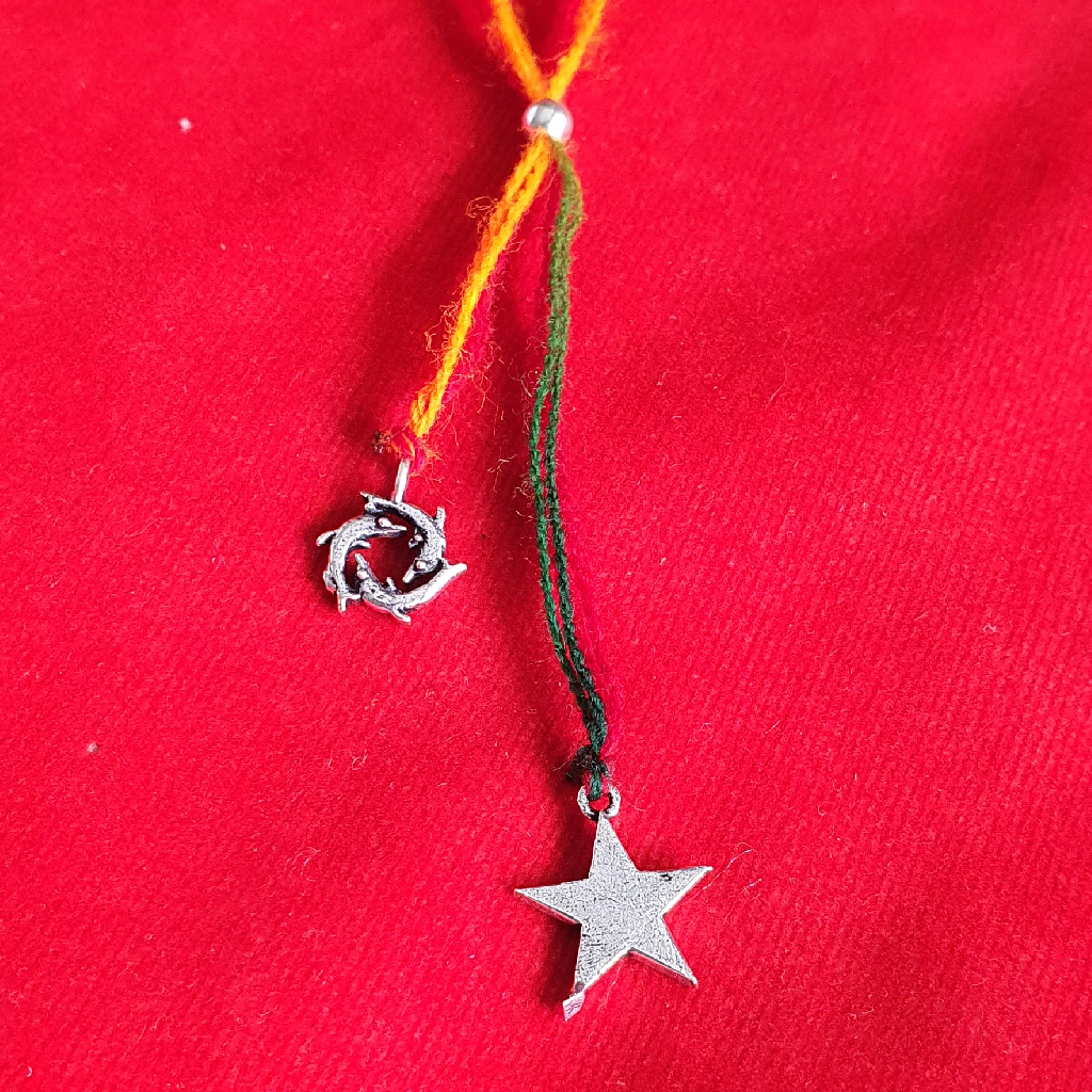 92.5 Three FISH Star Silver Rakhi - Image 3