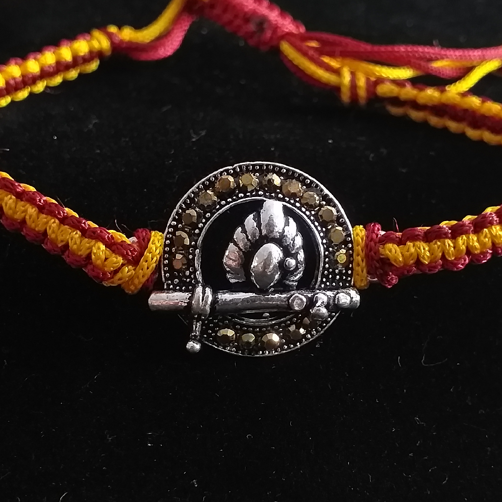 Silver Murlidhar Design Rakhi - Image 2