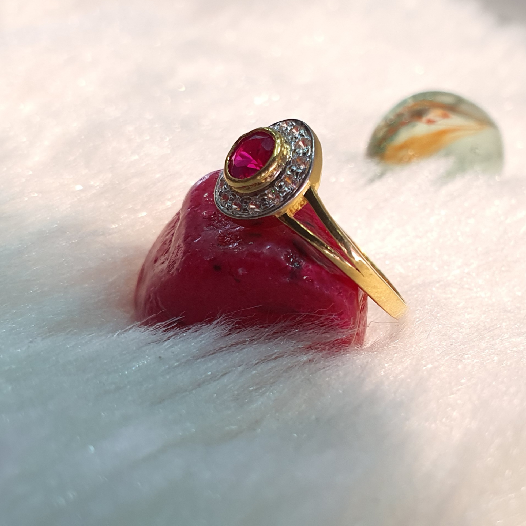916 22K Gold Handicraft Kottage Red Stone Ring - Image 3