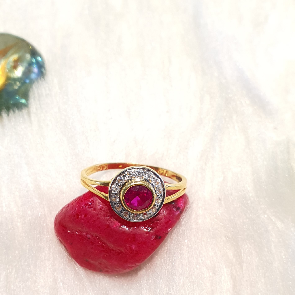 916 22K Gold Handicraft Kottage Red Stone Ring