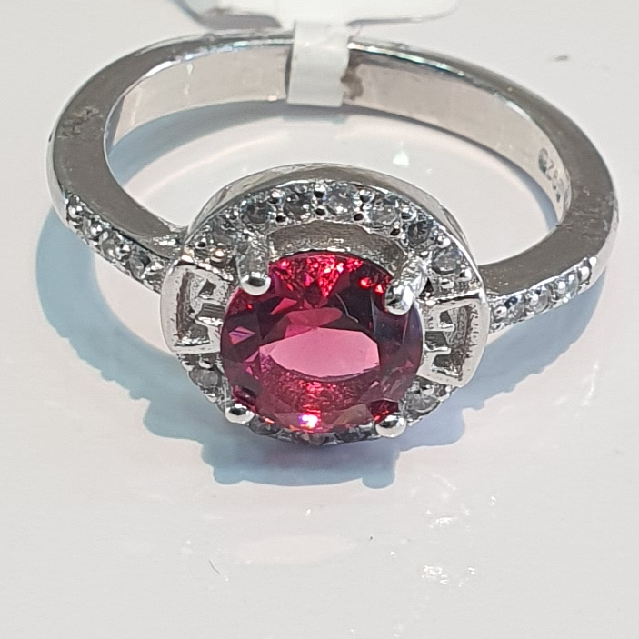 925 Silver Red Stone Ladies ring - Image 2