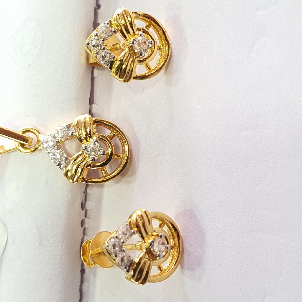 18k Gold New Design Pendant Set - Image 3