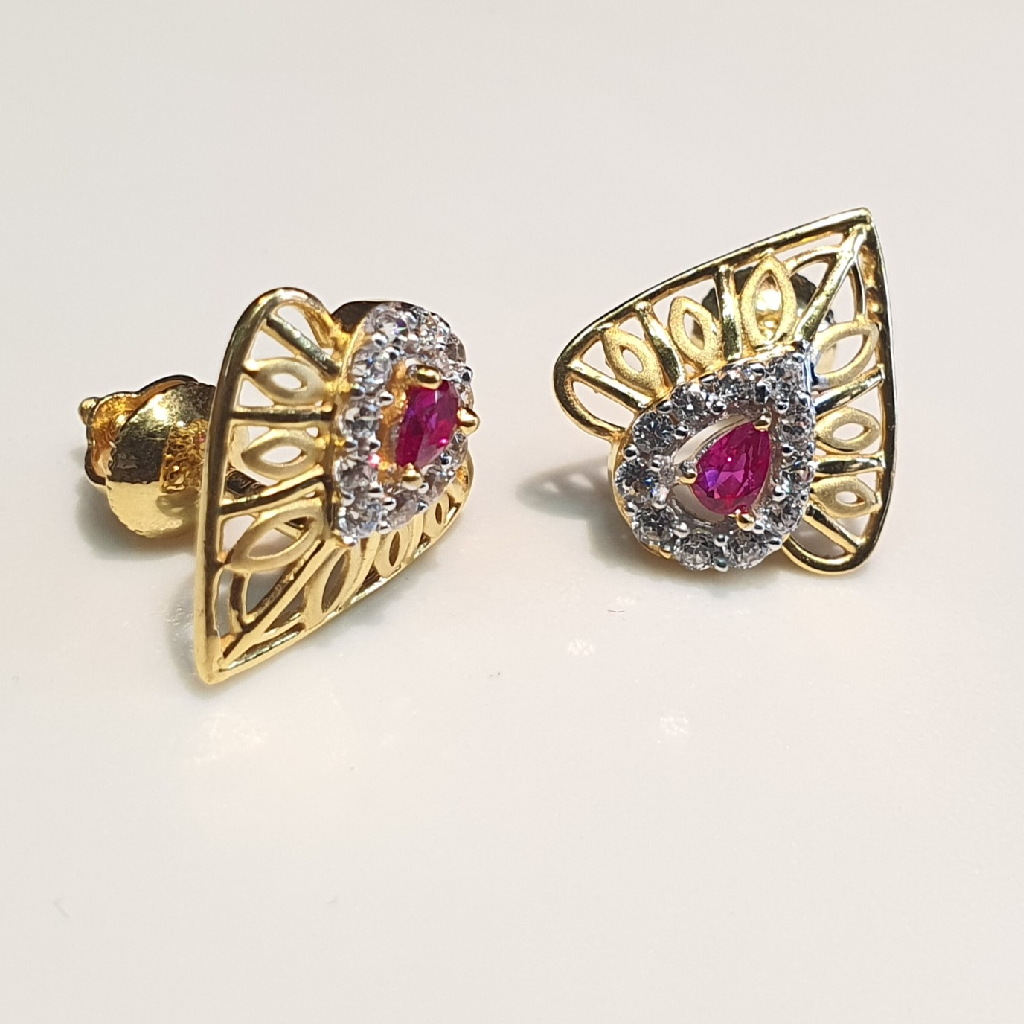 22 k Red And White Diamonds Fancy Earrings
