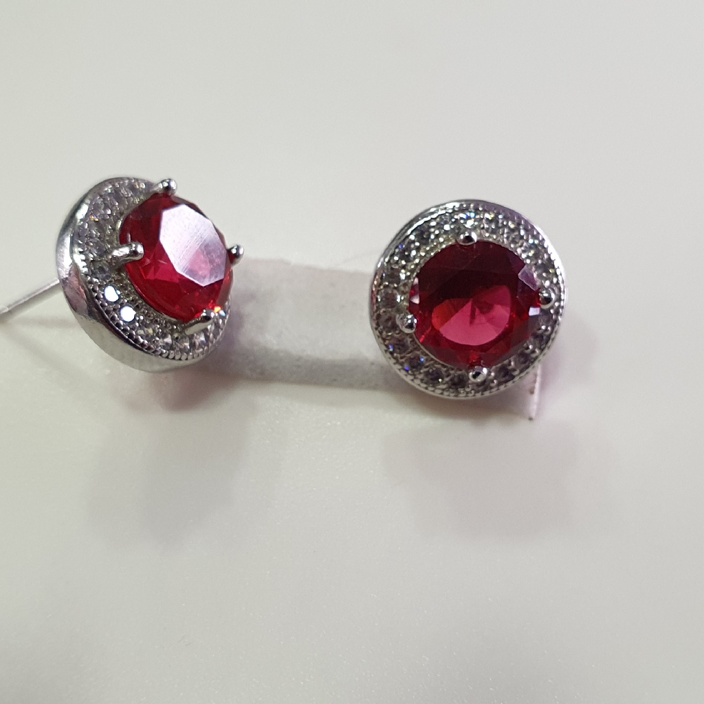 925 Sterling Silver Dark Red Stone Butti