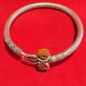 Silver Oxidised gents om damru kada