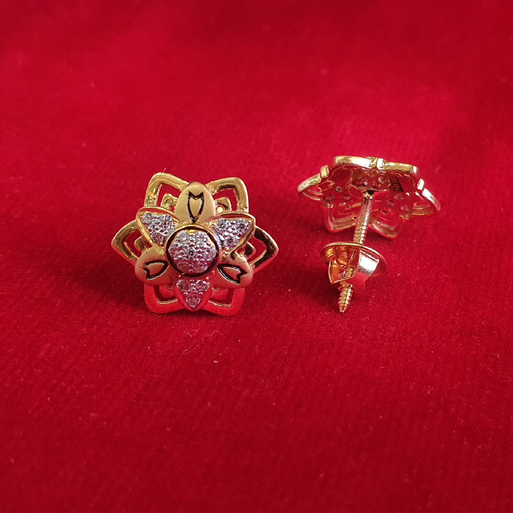 22k Gold Rhodium Metal Caster earring - Image 2