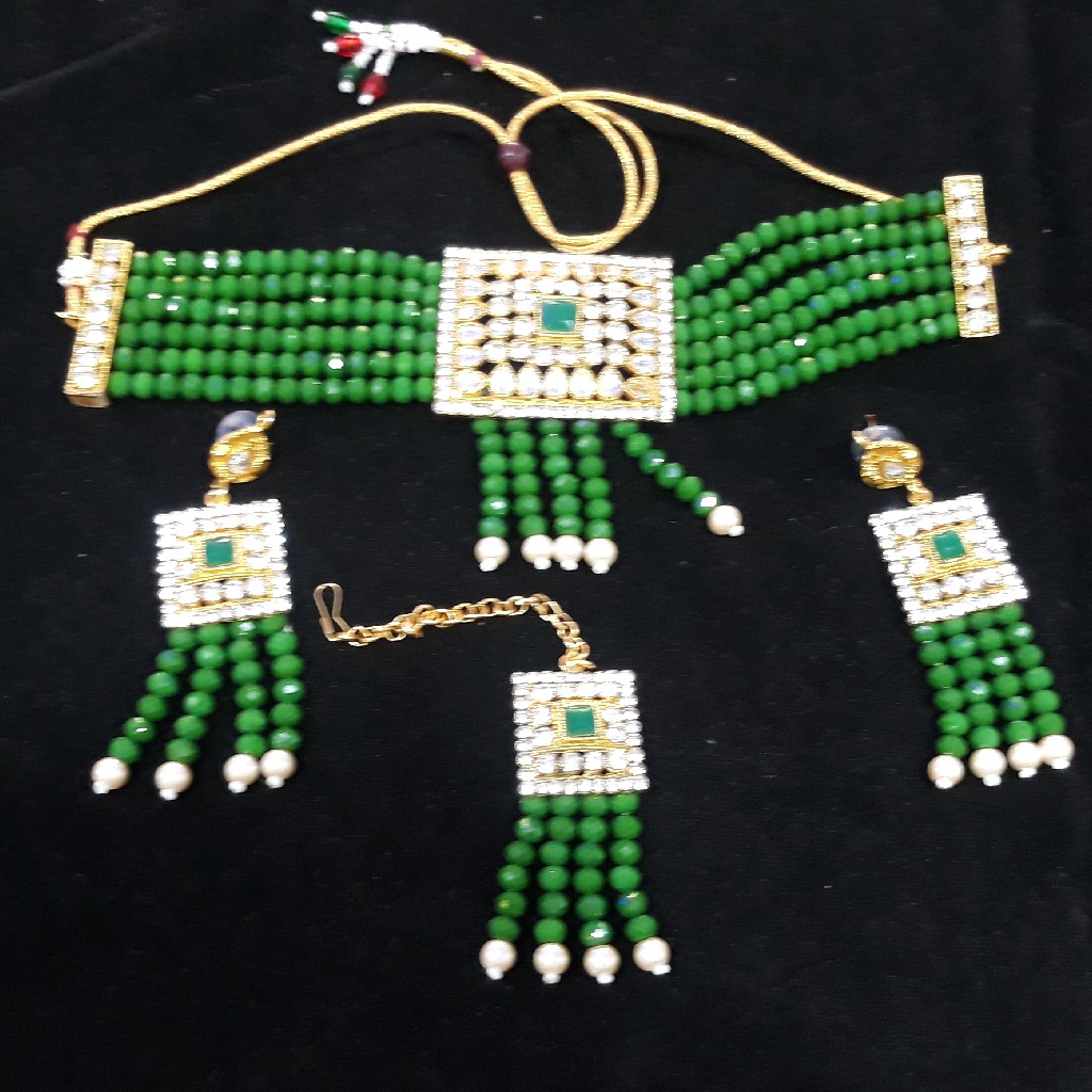 Antique moti set