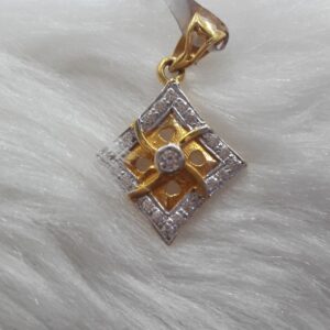 fancy  diamond pendle