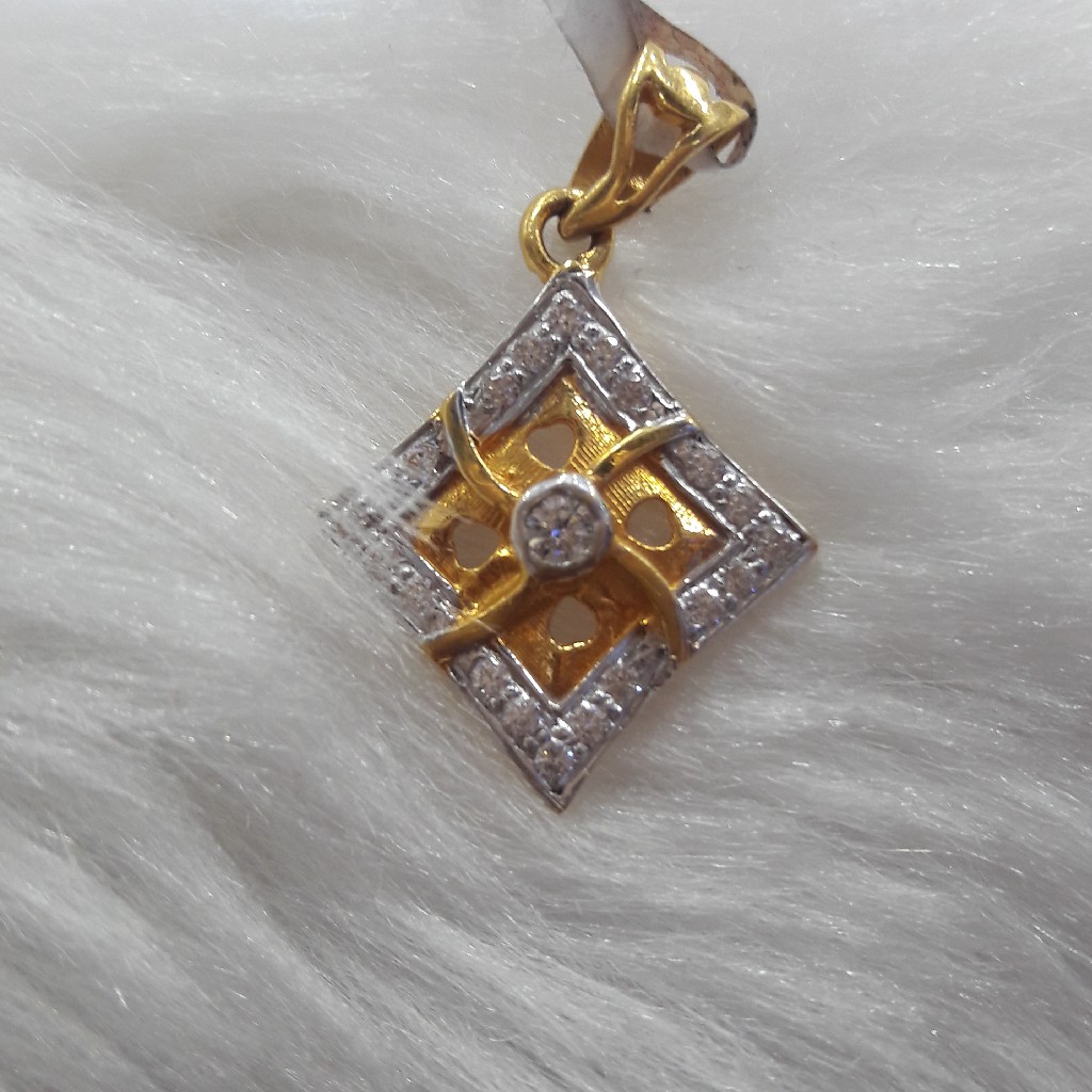 fancy  diamond pendle
