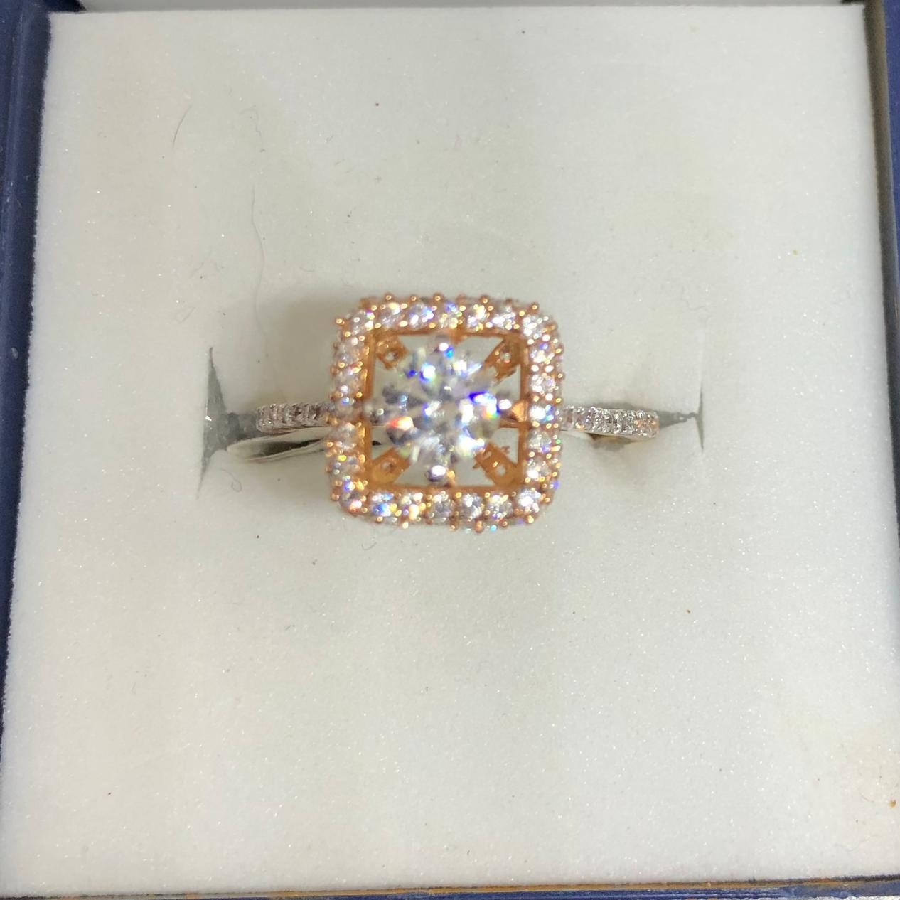 18K Gold Modern Ring
