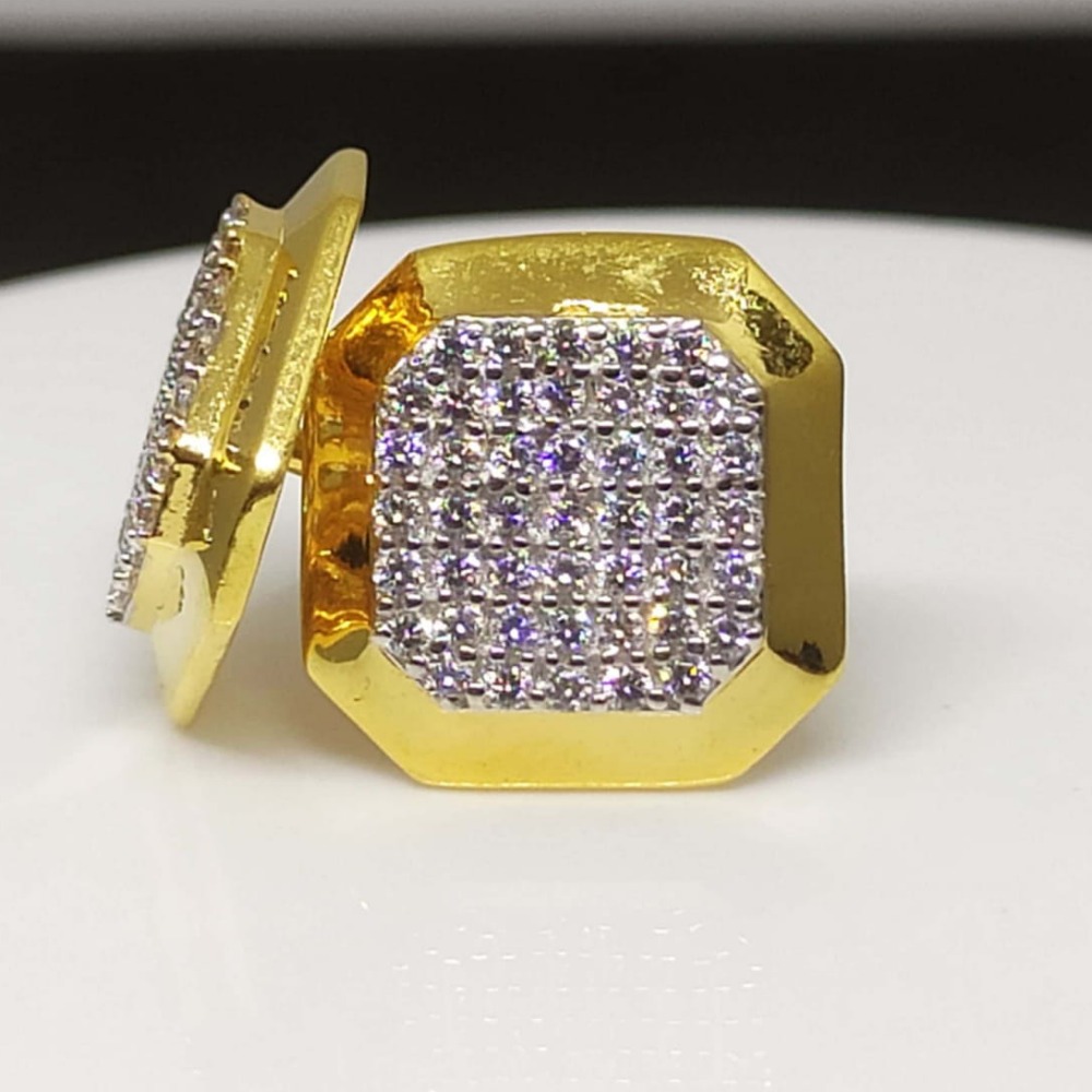 22KT Gold Small daily Wear Earring