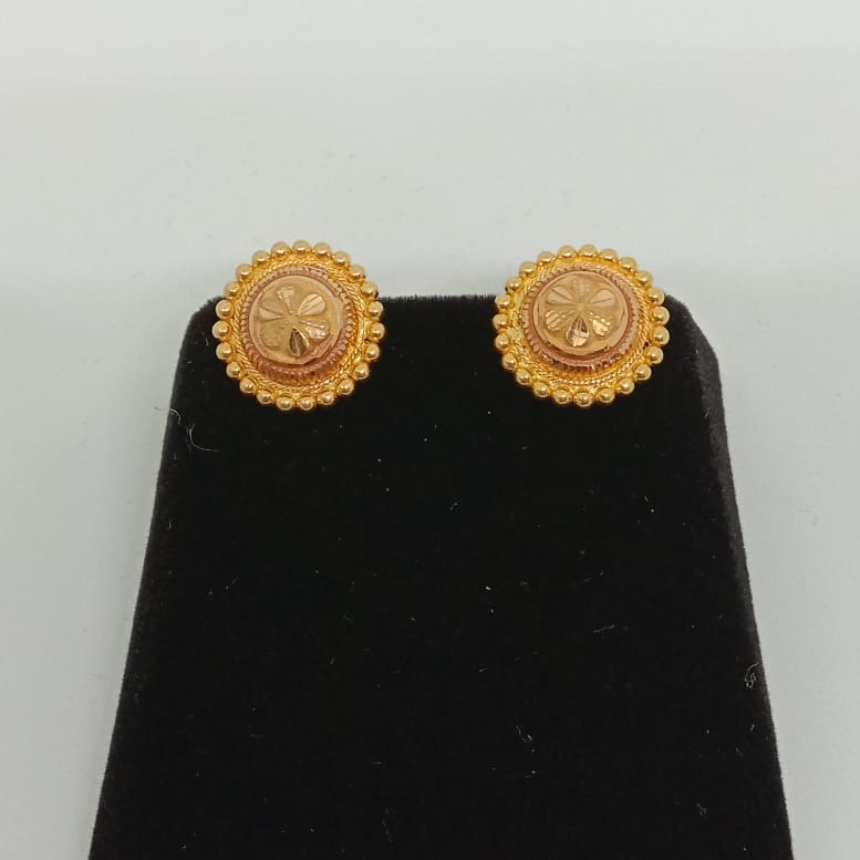 22KT Gold Flower Shape Earring MJ-E012