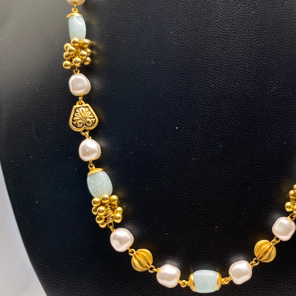Gold Antique pearls necklace For Women - Image 4