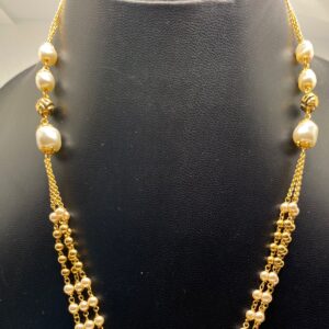 Antique pearls necklace